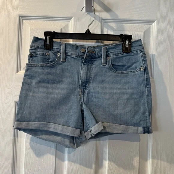 Women’s Levi Jean Shorts Bundle (2 pairs) - Picture 2 of 7